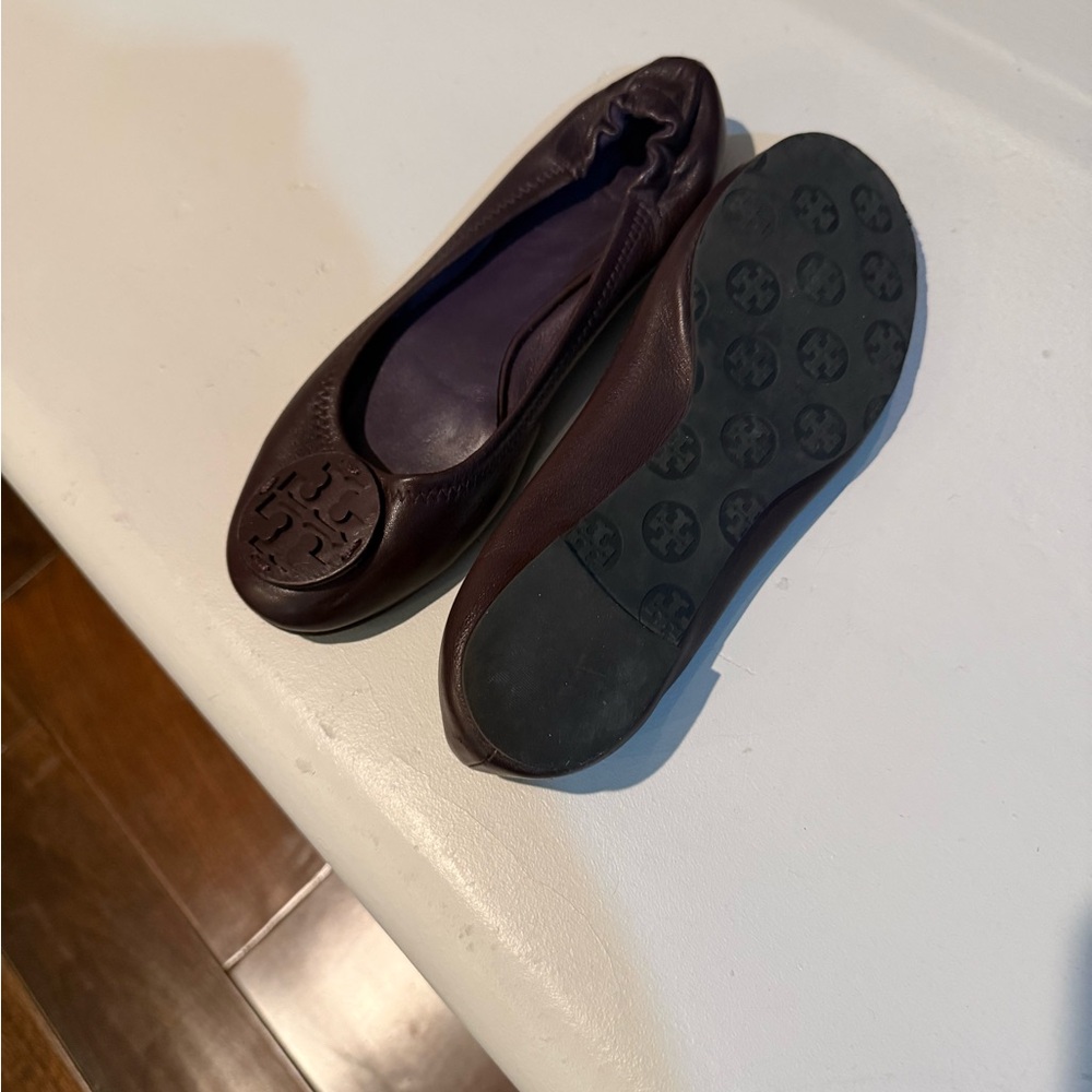 Tory Burch wine/burgundy flats - Picture 3 of 3